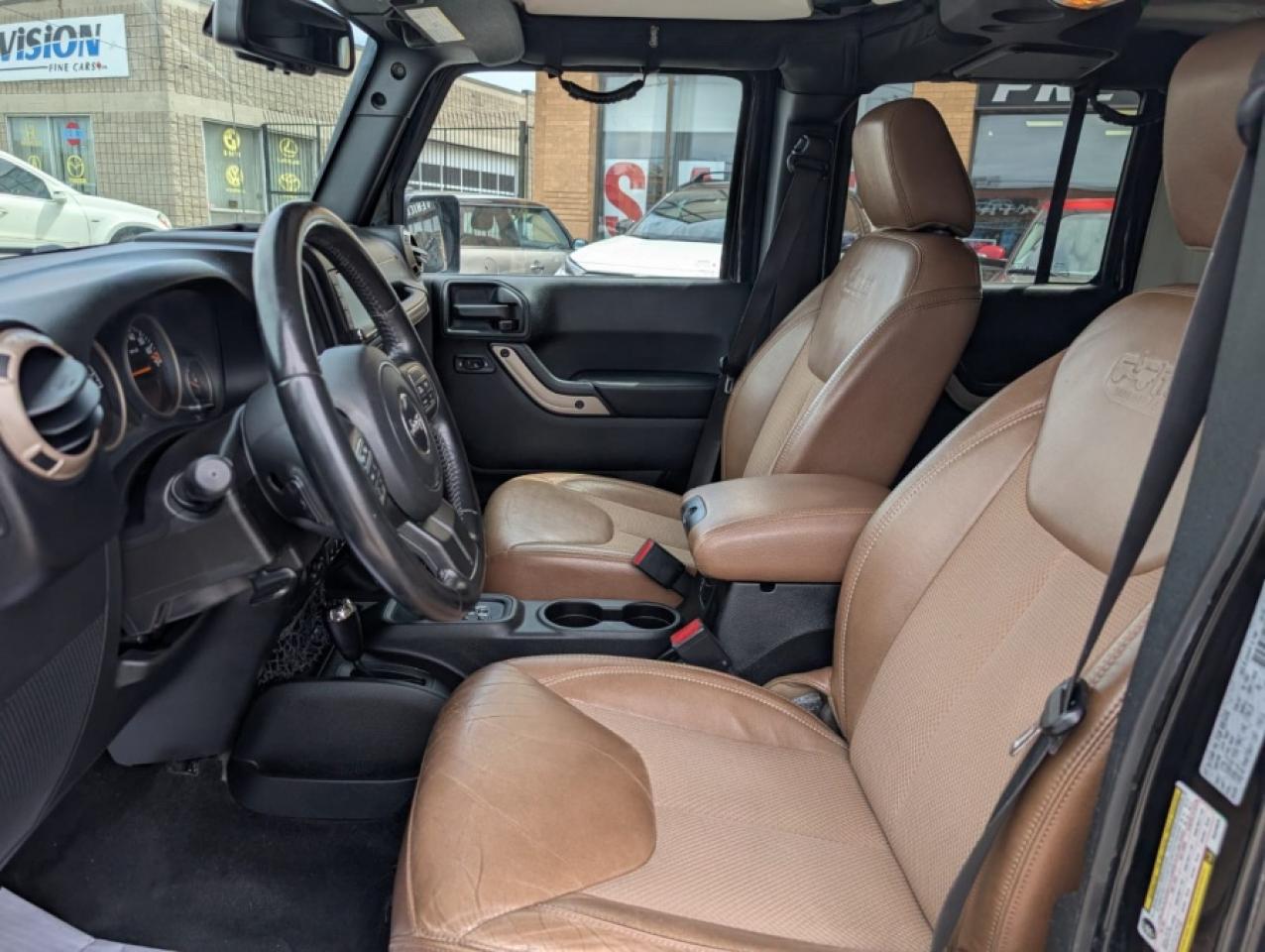 2017 Jeep Wrangler Unlimited 75TH ANNIV*4WD*LOADED*HARD/SOFT TOP *PRICE TO SELL - Photo #20