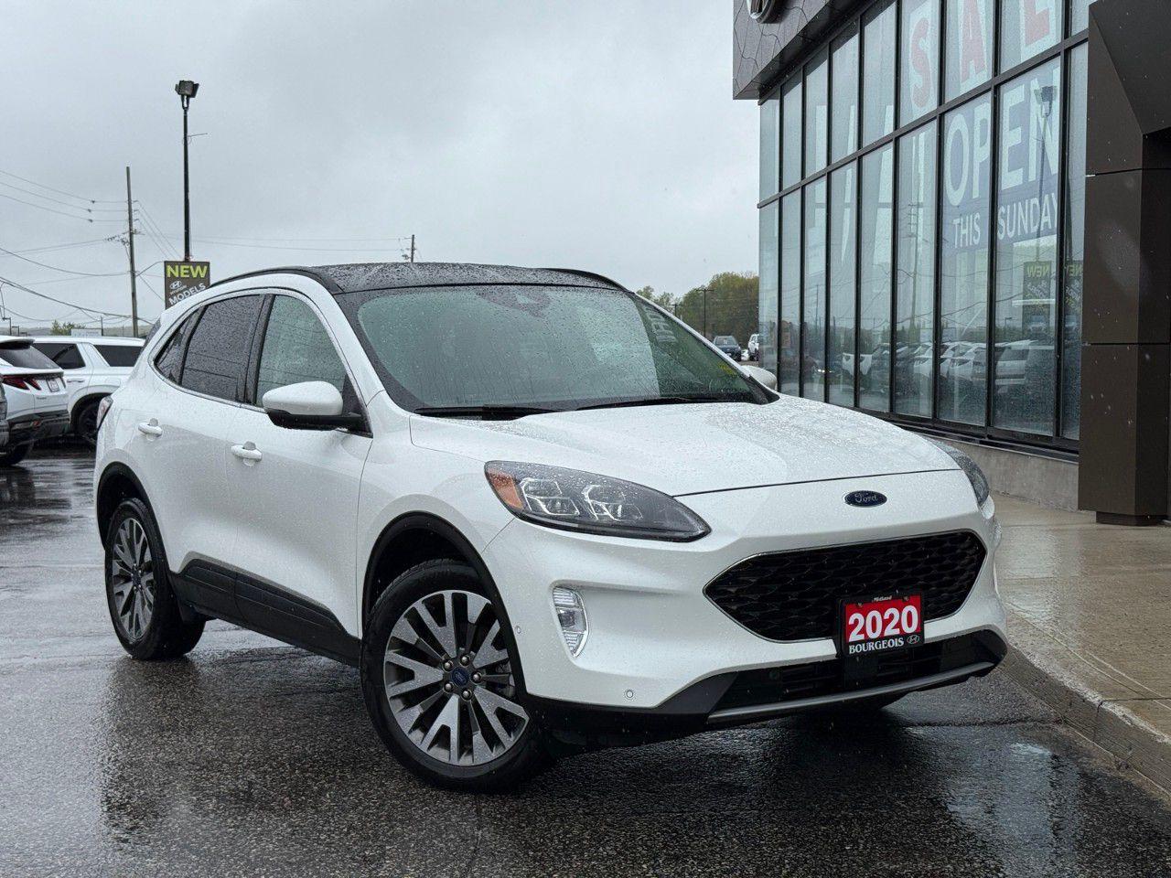 Used 2020 Ford Escape Titanium AWD for sale in Midland, ON