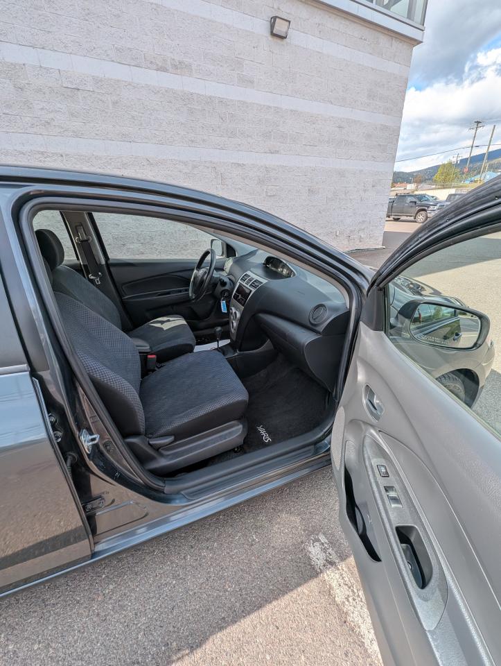 2008 Toyota Yaris BASE Photo