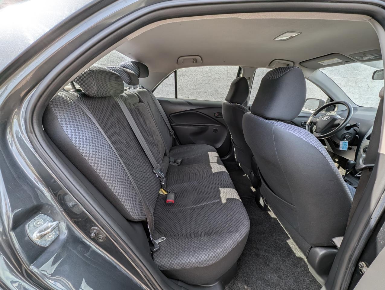 2008 Toyota Yaris BASE Photo