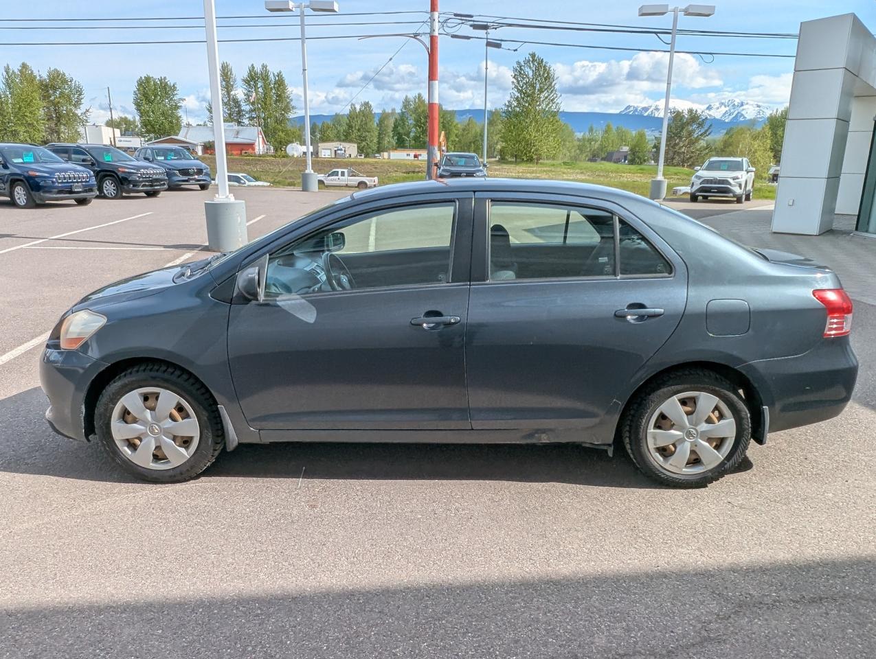 2008 Toyota Yaris BASE Photo3