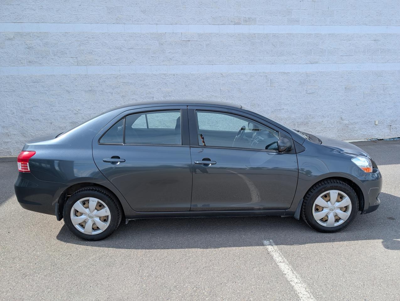 2008 Toyota Yaris BASE Photo