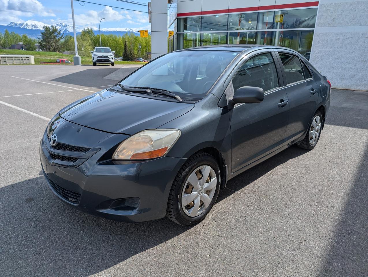 2008 Toyota Yaris BASE Photo2