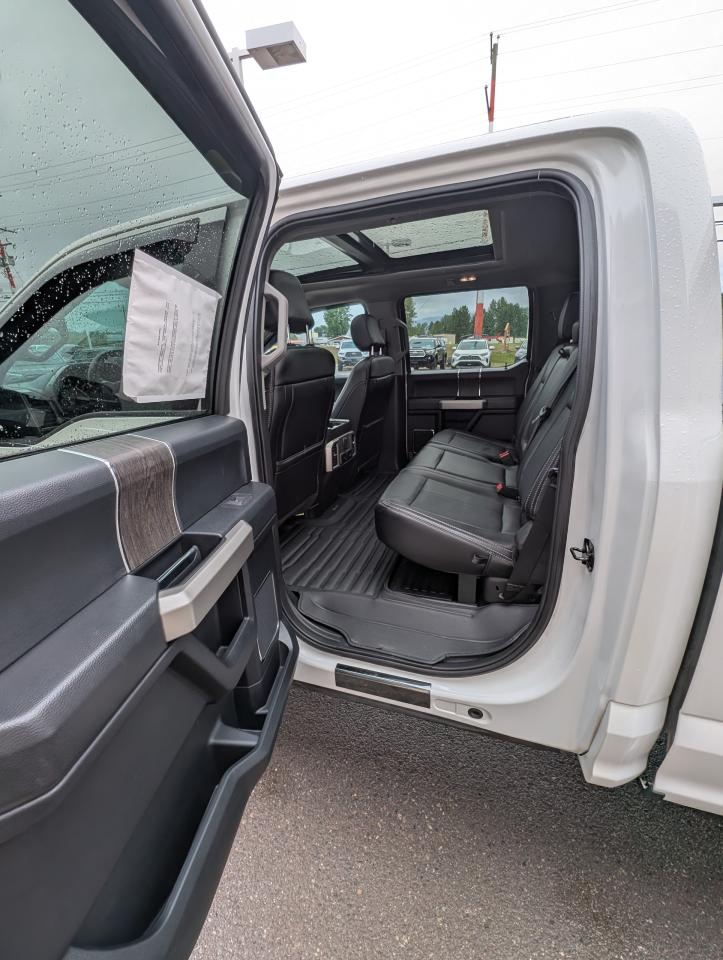 2020 Ford F-350 Super Duty SRW Lariat Photo