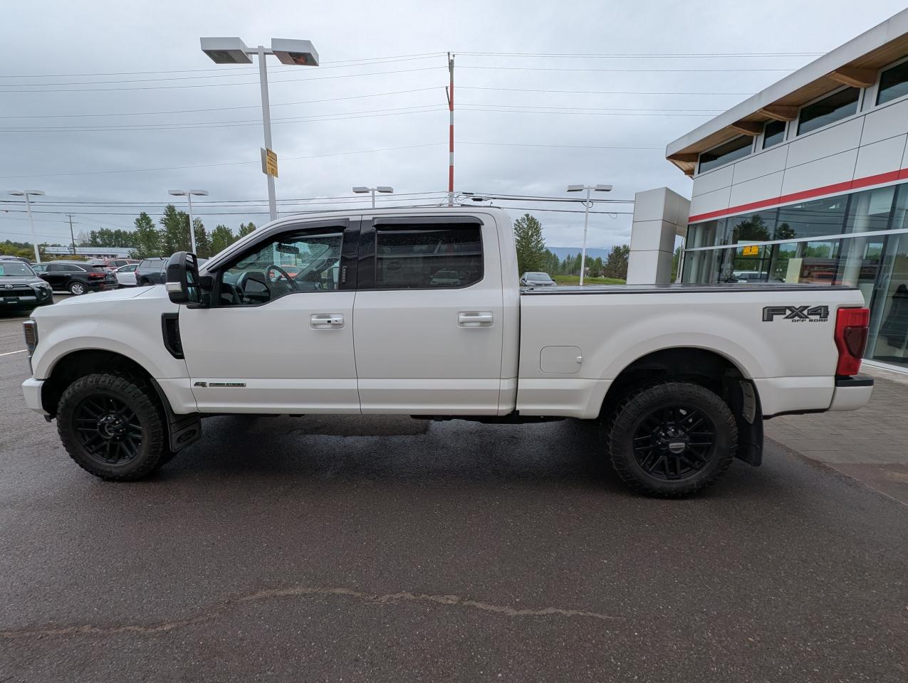 2020 Ford F-350 Super Duty SRW Lariat Photo3