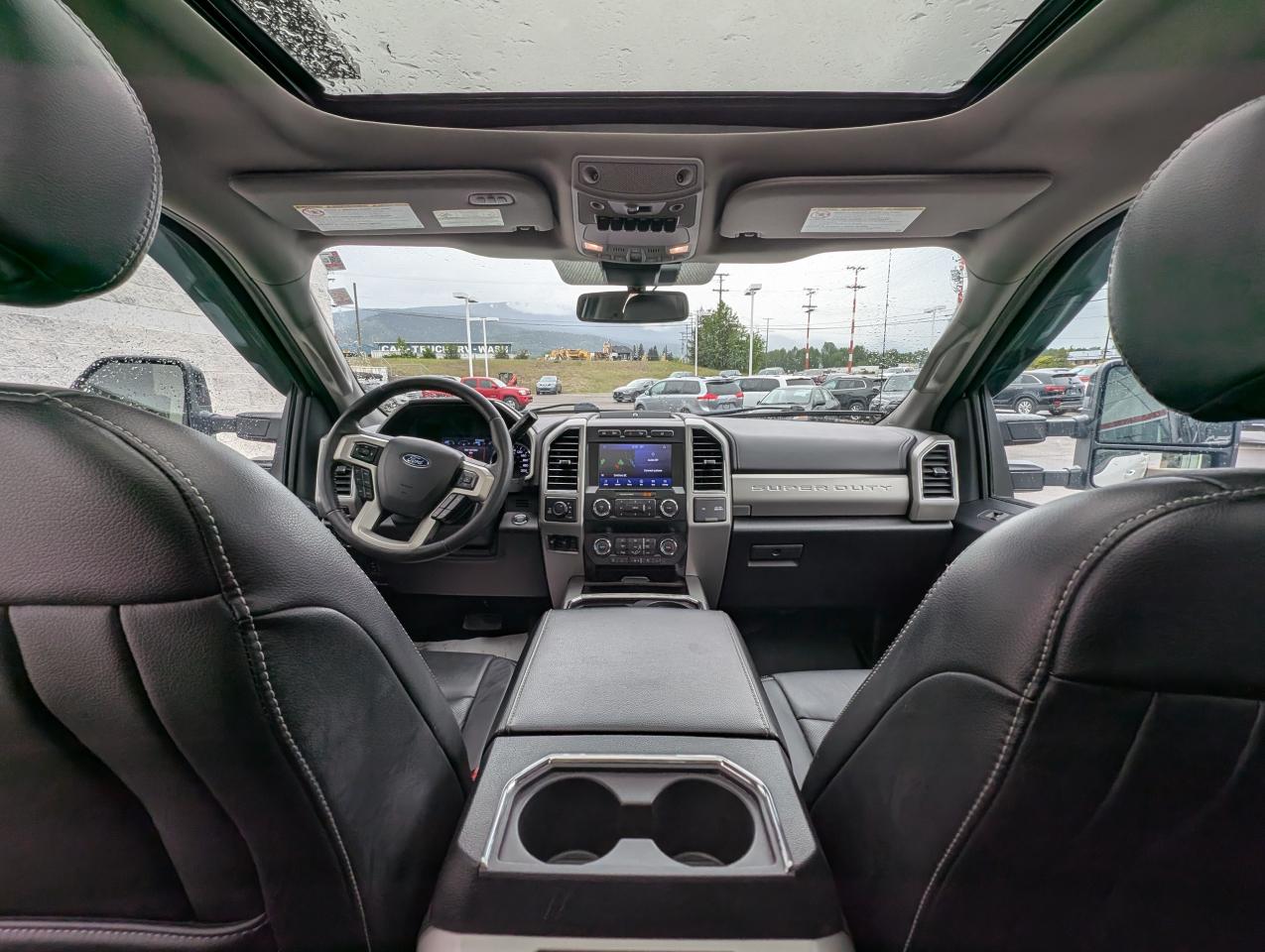 2020 Ford F-350 Super Duty SRW Lariat Photo