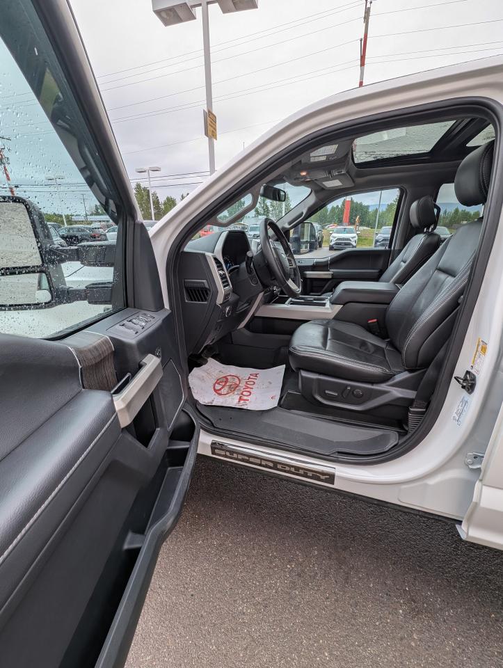 2020 Ford F-350 Super Duty SRW Lariat Photo