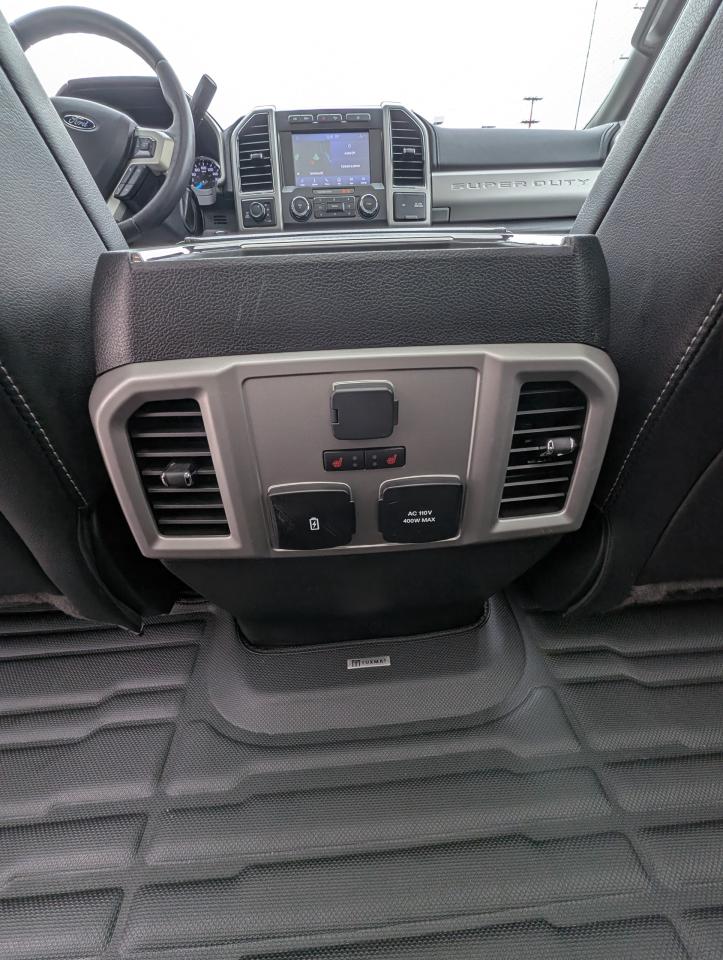 2020 Ford F-350 Super Duty SRW Lariat Photo