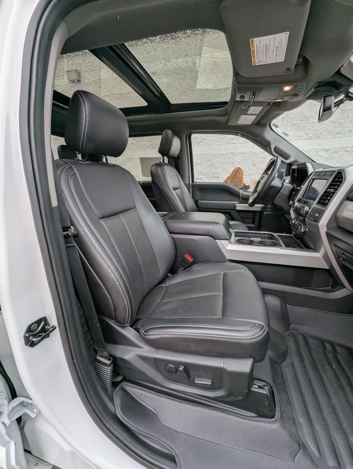 2020 Ford F-350 Super Duty SRW Lariat Photo