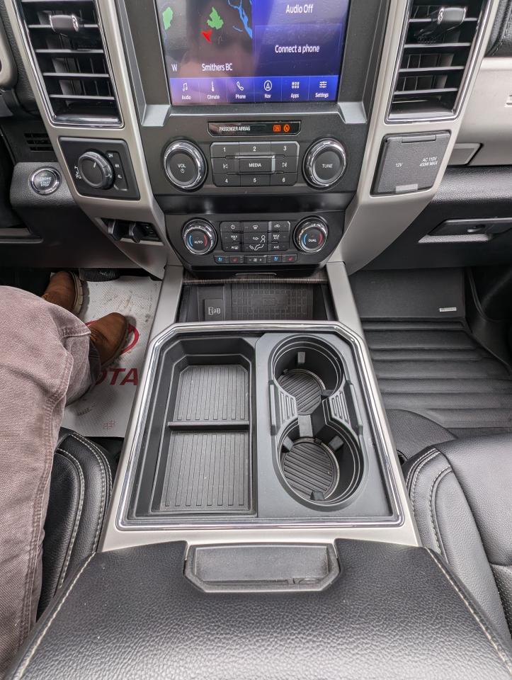2020 Ford F-350 Super Duty SRW Lariat Photo
