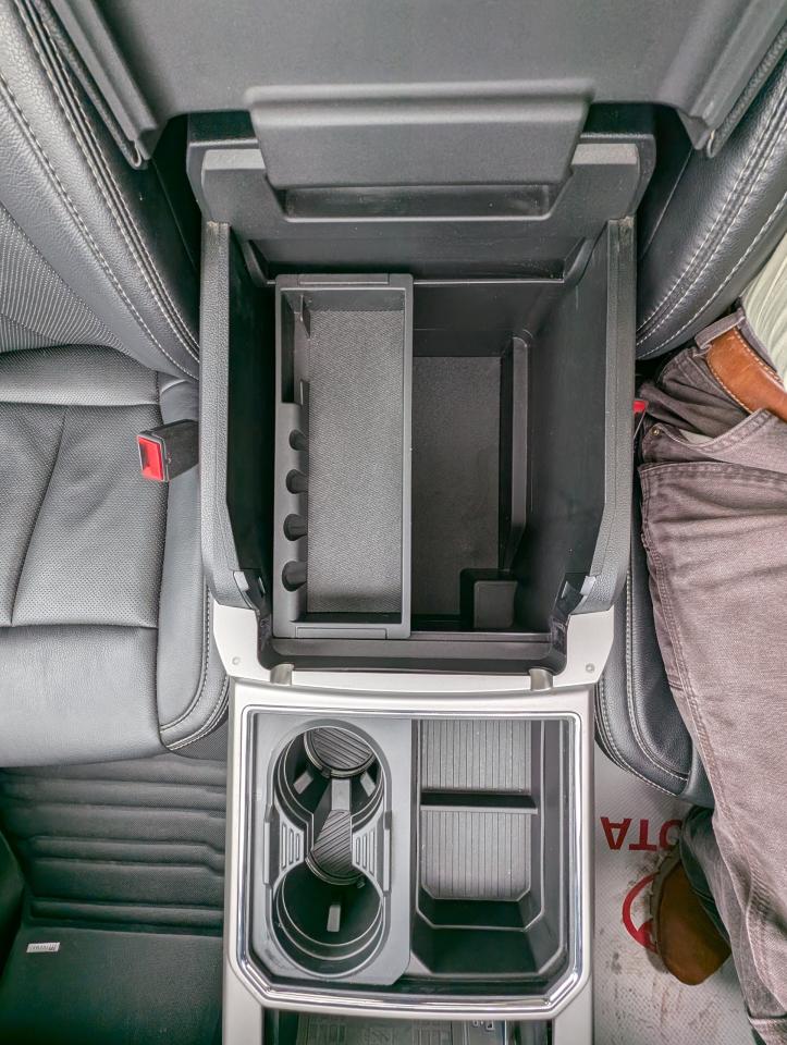 2020 Ford F-350 Super Duty SRW Lariat Photo