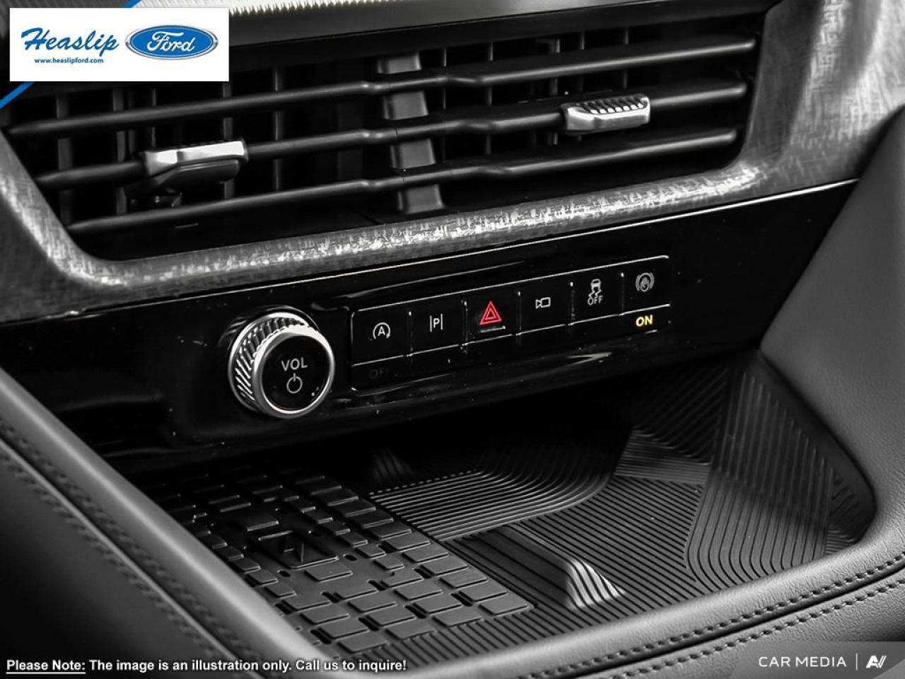 2025 Ford Explorer Platinum Photo5