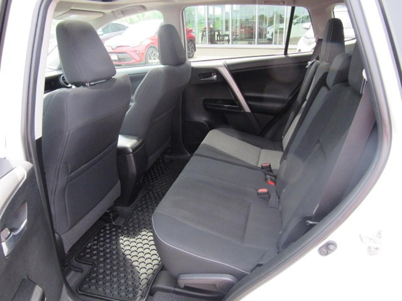 2018 Toyota RAV4 XLE Photo