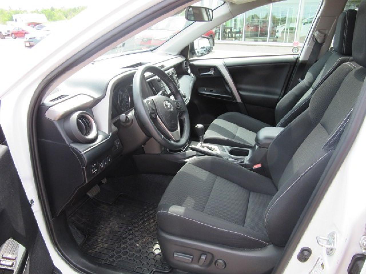 2018 Toyota RAV4 XLE Photo