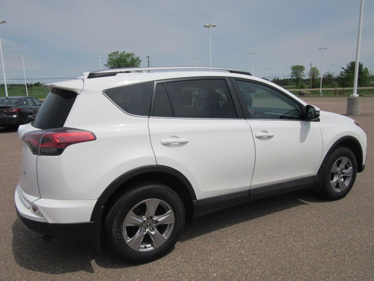 2018 Toyota RAV4 XLE Photo