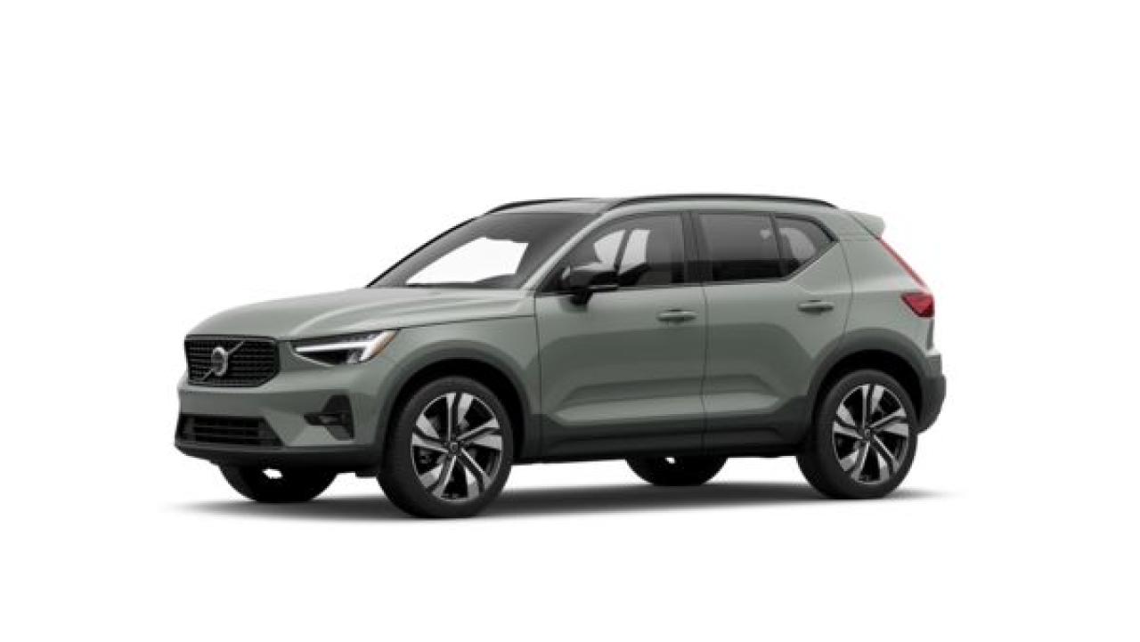 New 2025 Volvo XC40 B5 AWD Plus Dark Theme for sale in Surrey, BC