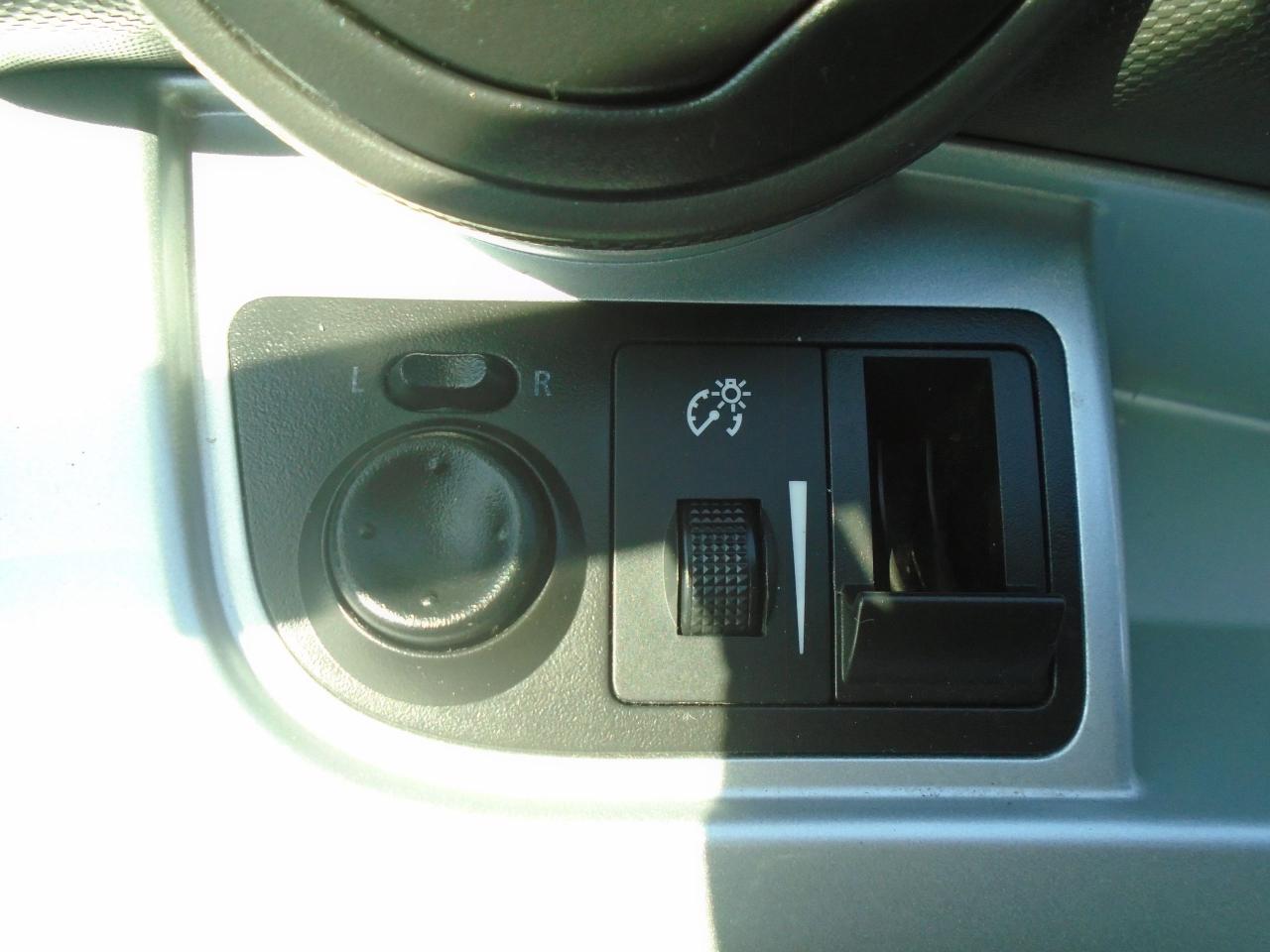 2015 Chevrolet Spark 5dr HB CVT LT w-1LT - Photo #15