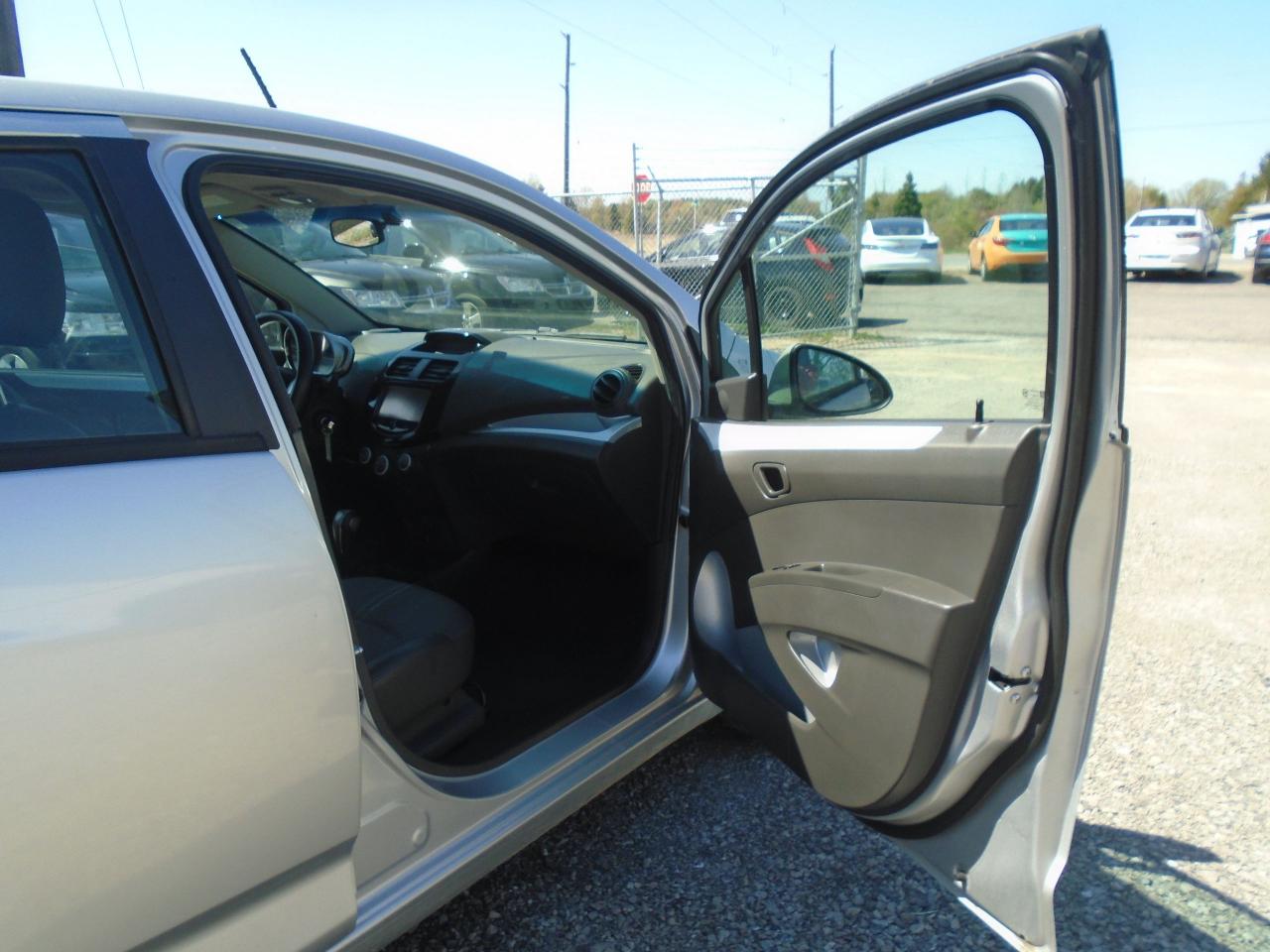 2015 Chevrolet Spark 5dr HB CVT LT w-1LT - Photo #21