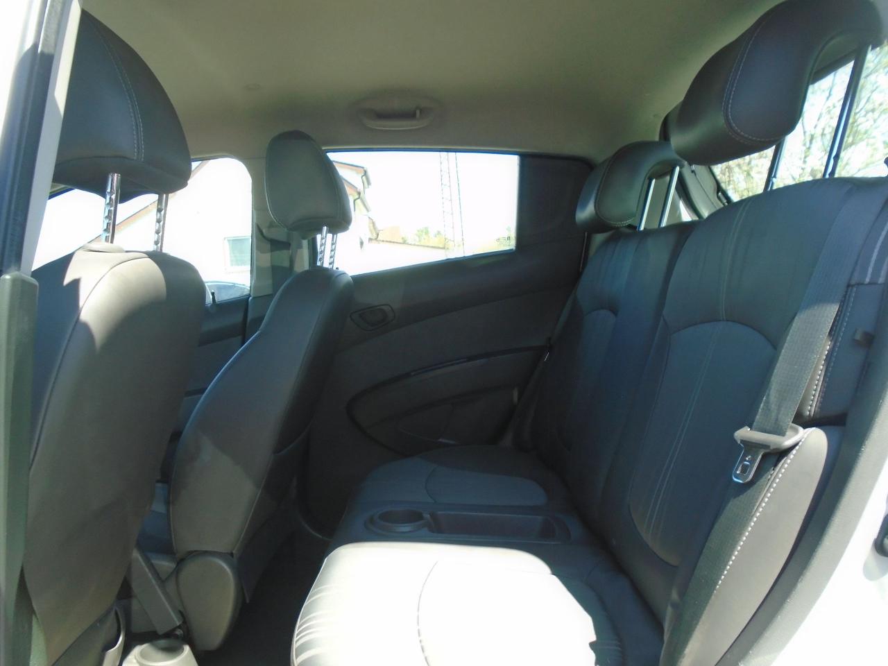 2015 Chevrolet Spark 5dr HB CVT LT w-1LT - Photo #24