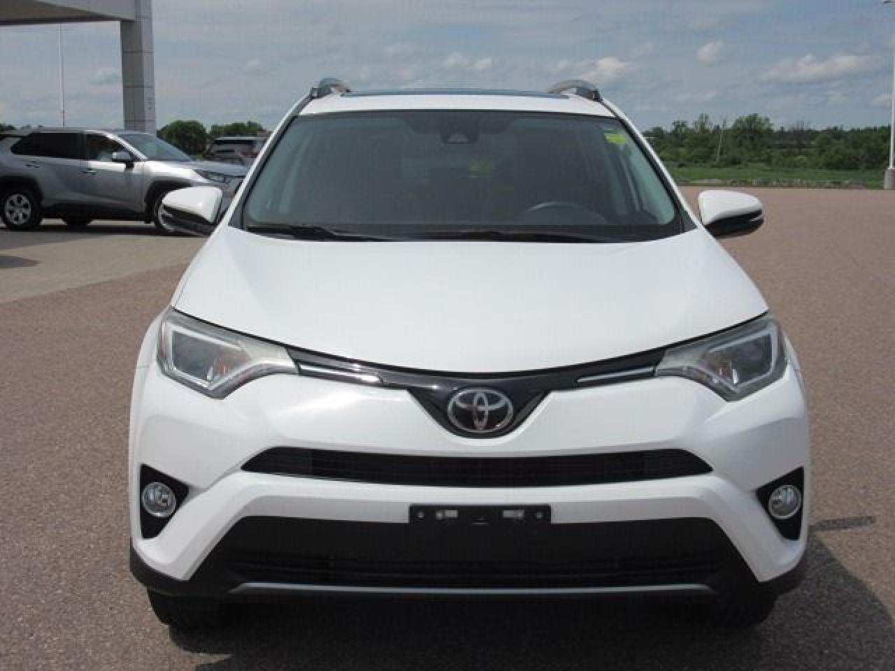 2018 Toyota RAV4 XLE - Photo #11