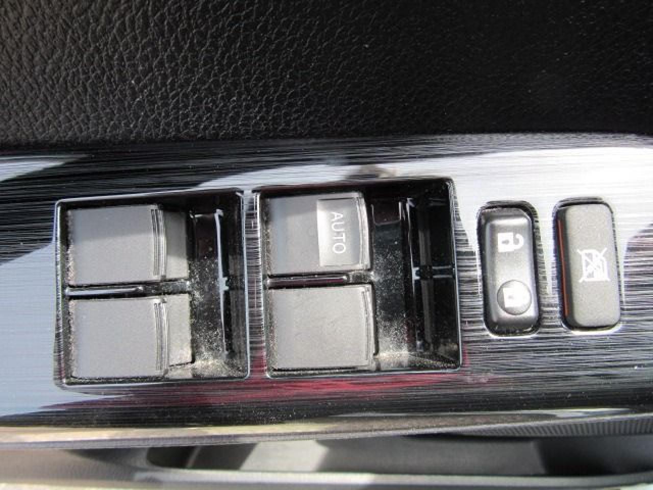 2018 Toyota RAV4 XLE - Photo #14