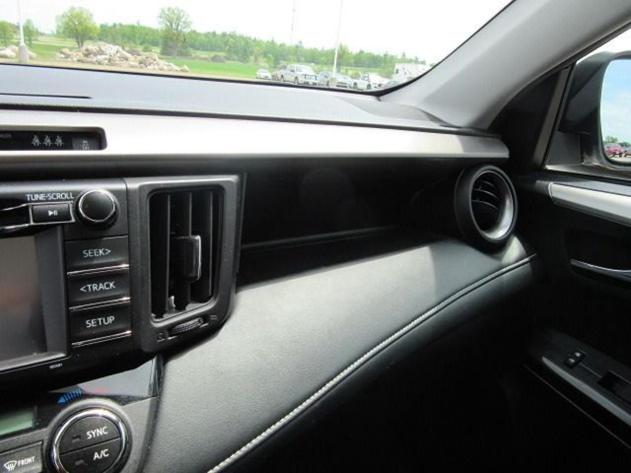 2018 Toyota RAV4 XLE - Photo #23