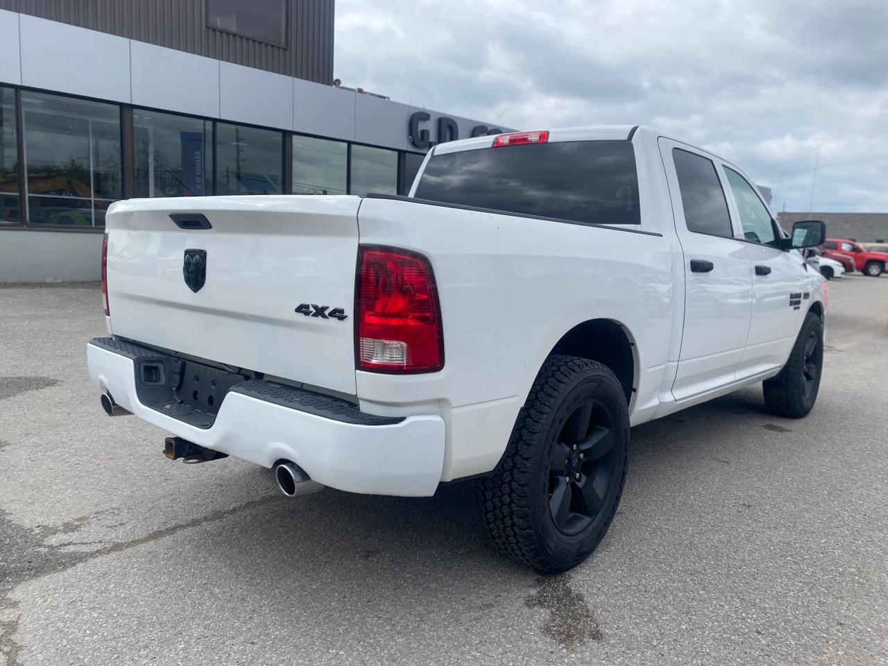 2019 RAM 1500 Classic Express Crew Cab 4x4 ~Camera ~Bluetooth ~20's ~A/C Photo3