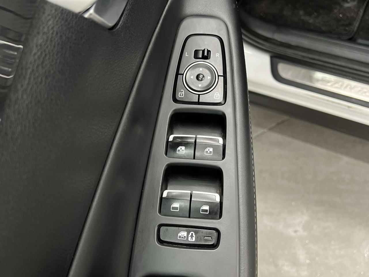 2023 Hyundai Santa Fe Hybrid LUXURY AWD|LEATHER|PANO ROOF|COOLED SEATS Photo