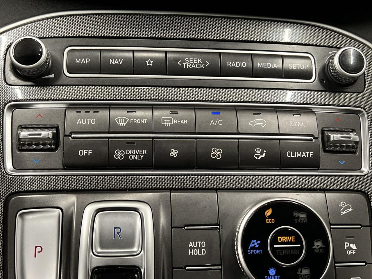 2023 Hyundai Santa Fe Hybrid LUXURY AWD|LEATHER|PANO ROOF|COOLED SEATS Photo