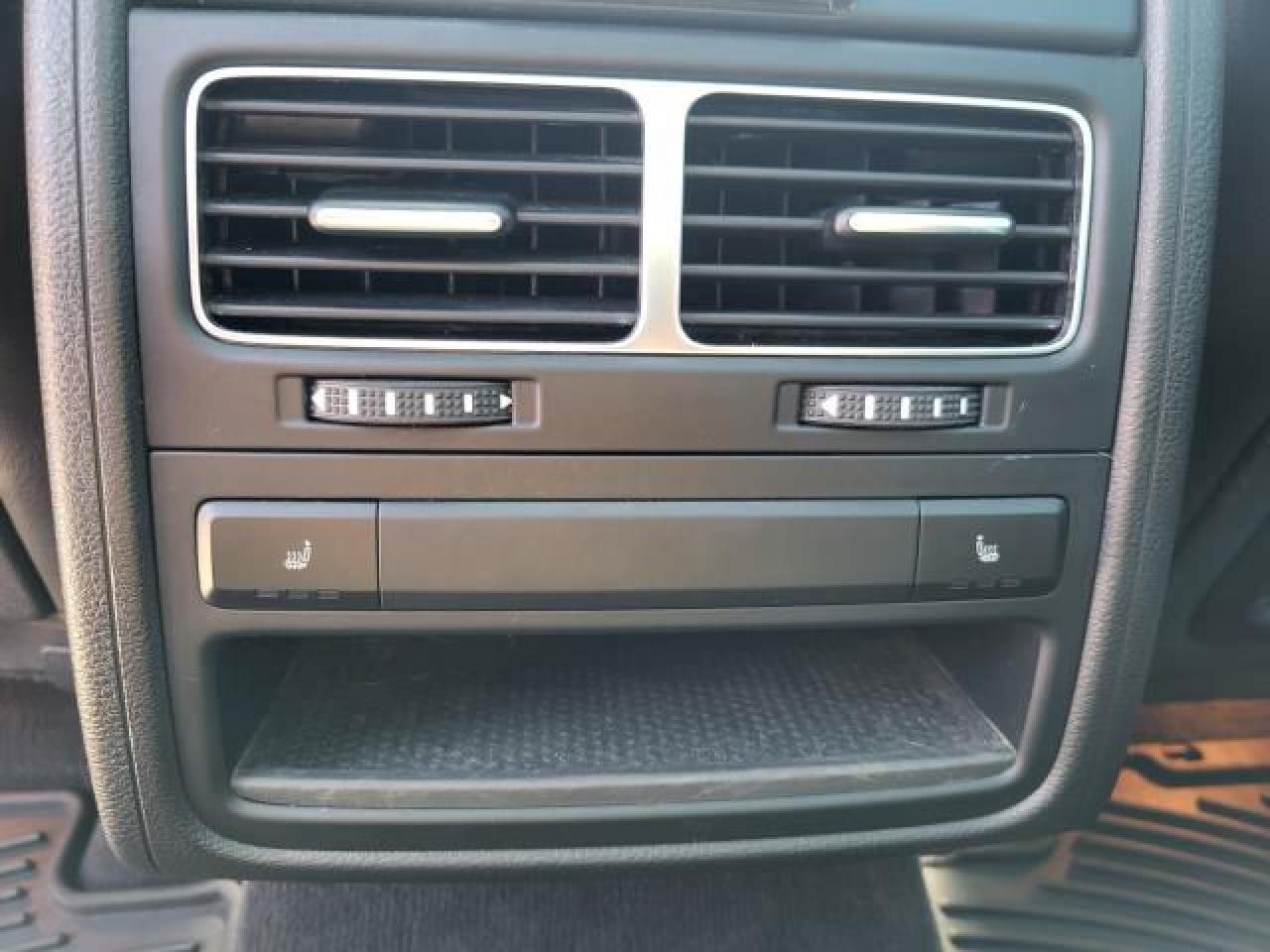 2015 Volkswagen Touareg TDI EXECUTIVE Photo40