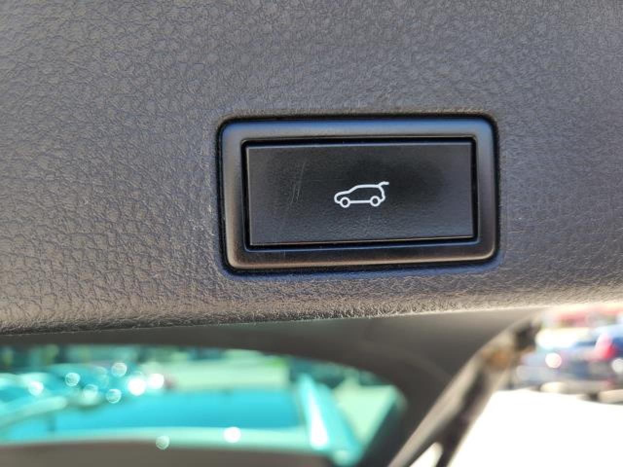 2015 Volkswagen Touareg TDI Execline Photo42
