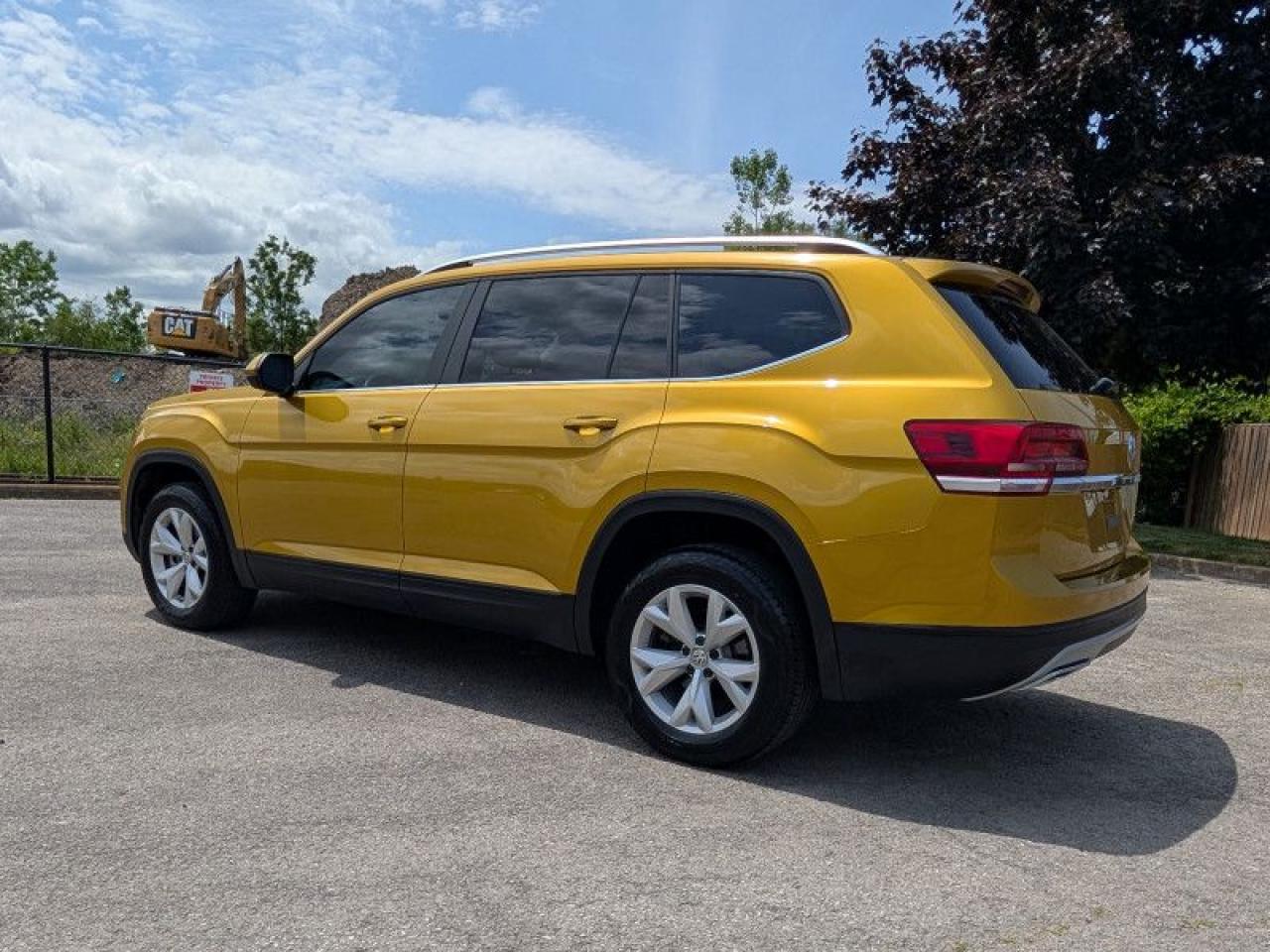 2018 Volkswagen Atlas Comfortline  **GOLDEN NUGGET** Photo2