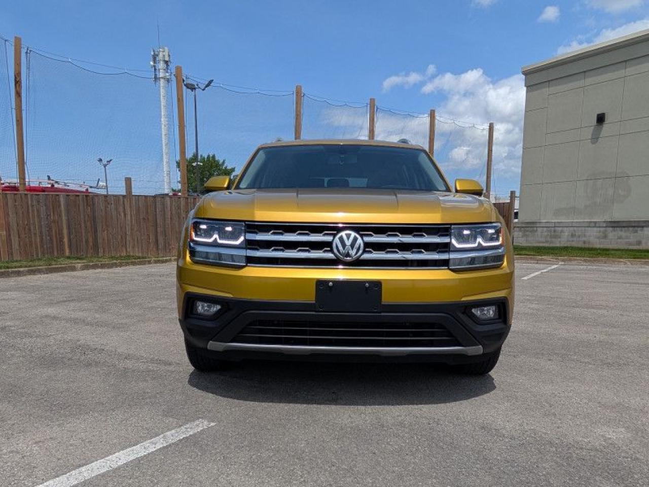 2018 Volkswagen Atlas Comfortline  **GOLDEN NUGGET** Photo