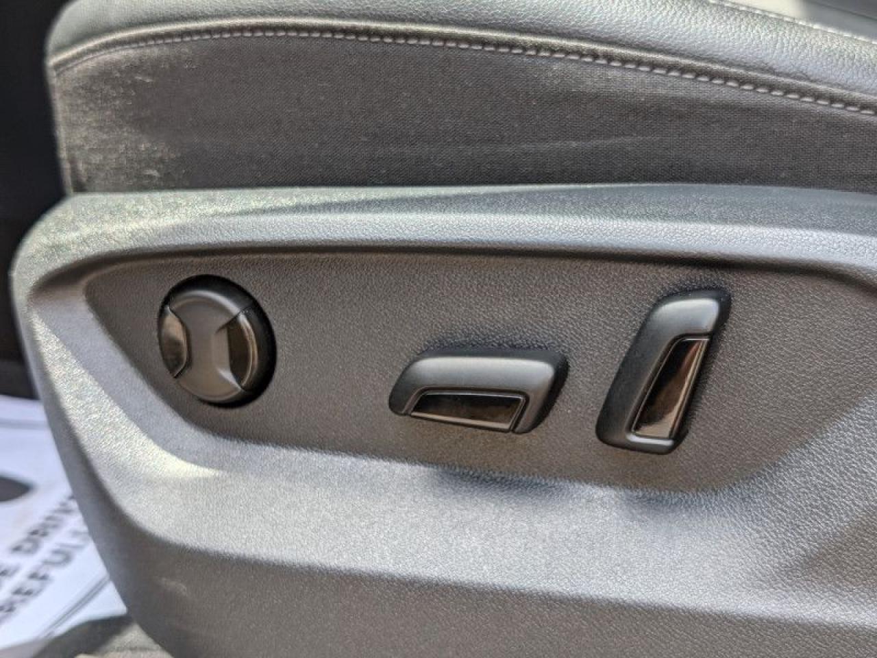 2018 Volkswagen Atlas Comfortline  **GOLDEN NUGGET** Photo