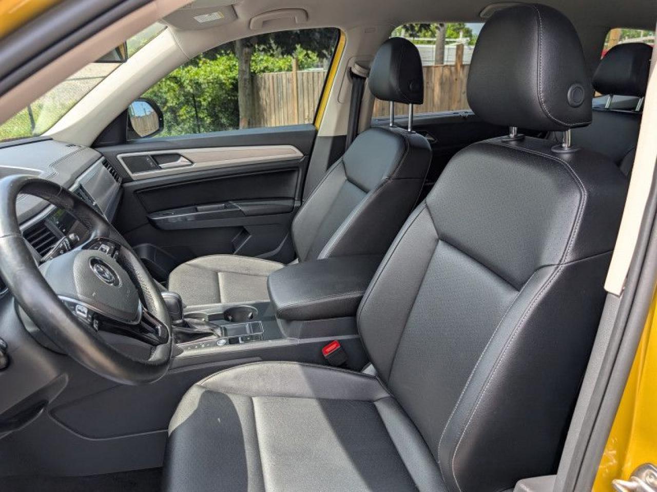 2018 Volkswagen Atlas Comfortline  **GOLDEN NUGGET** Photo