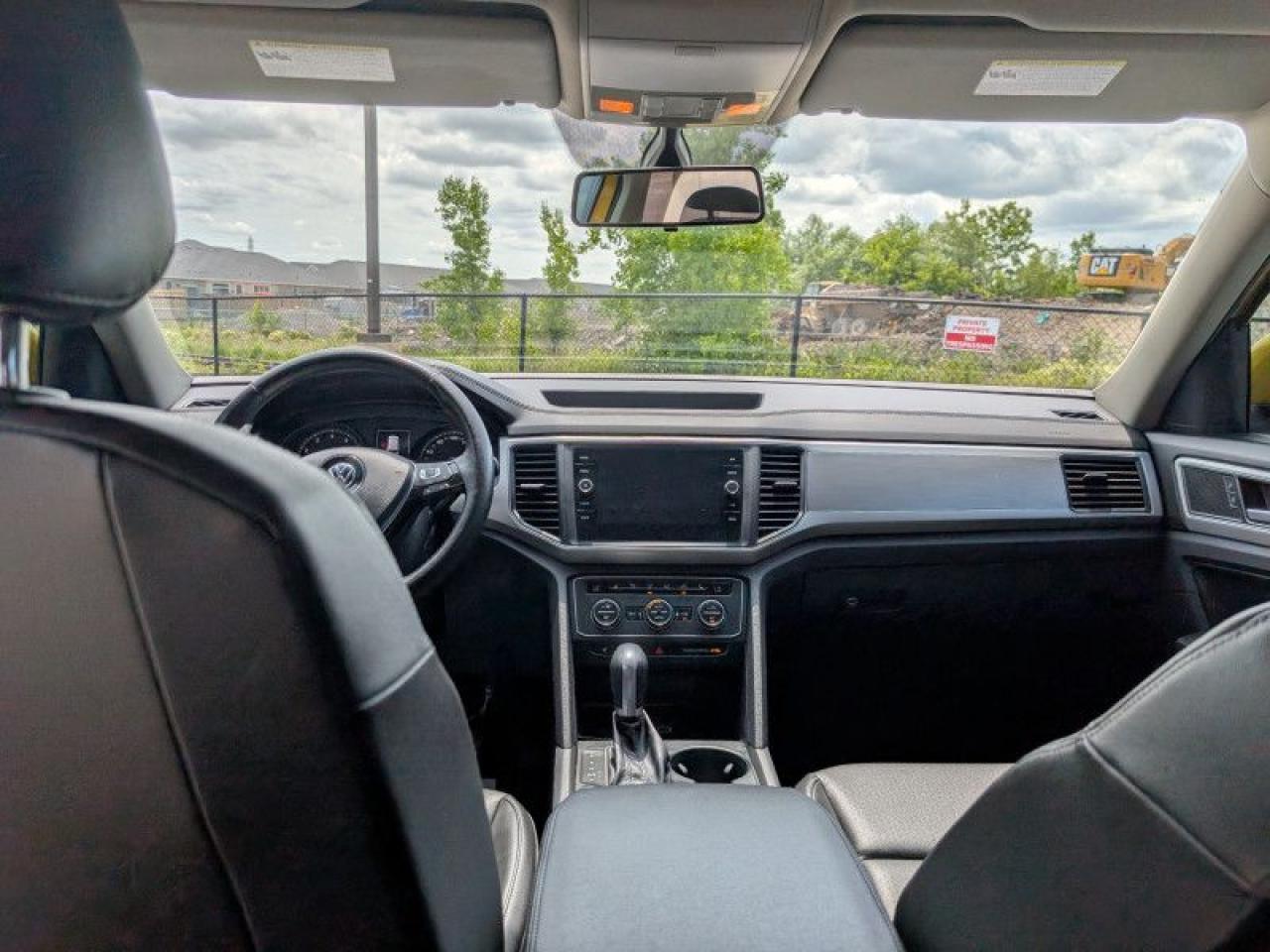 2018 Volkswagen Atlas Comfortline  **GOLDEN NUGGET** Photo