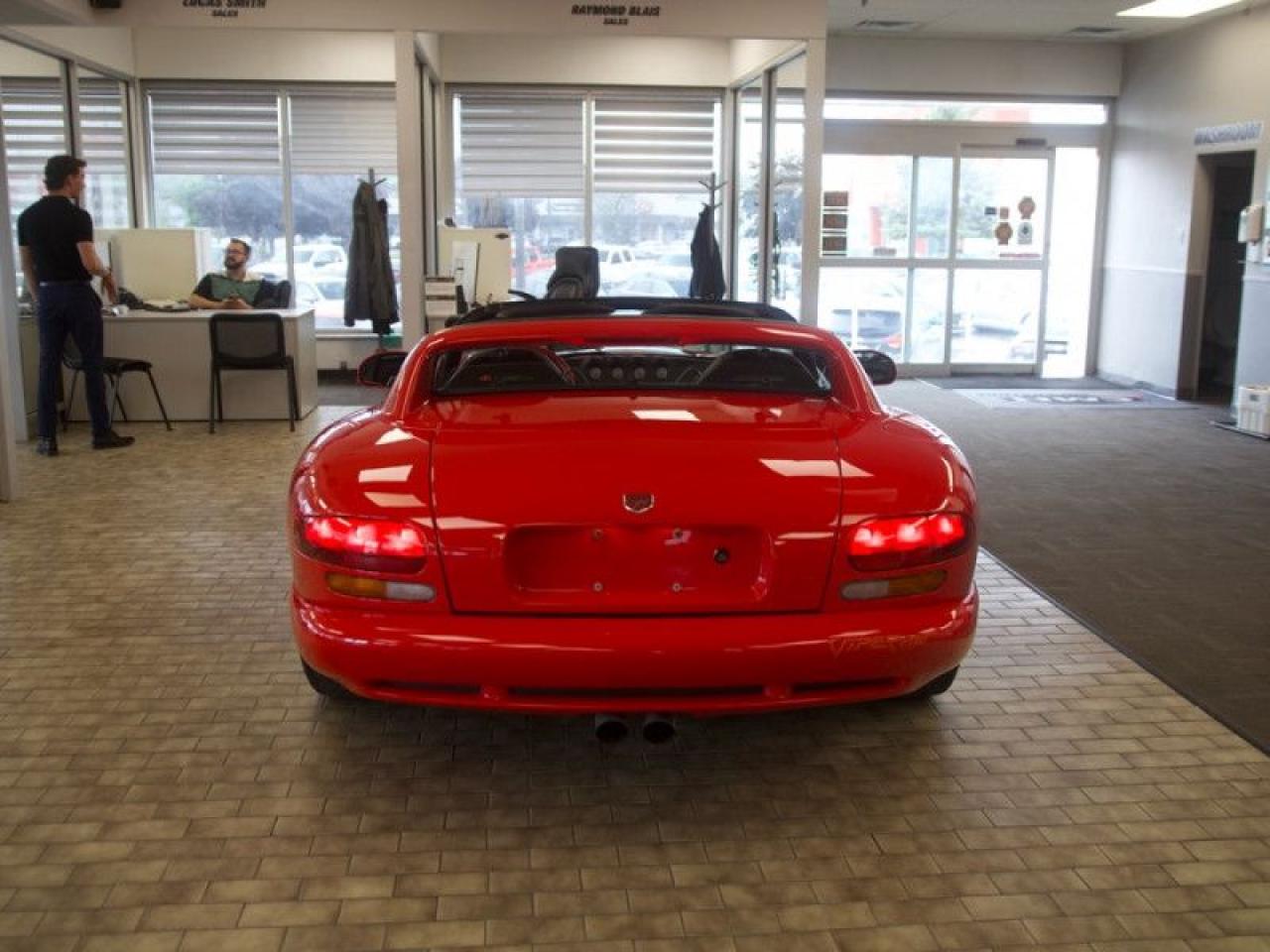 1997 Dodge Viper RT/10  **ONLY 117 MADE - COLLECTOR CAR** Photo4