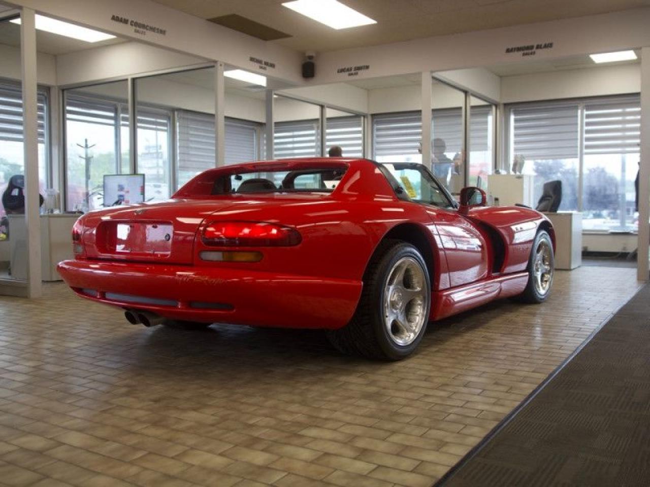 1997 Dodge Viper RT/10  **ONLY 117 MADE - COLLECTOR CAR** Photo3