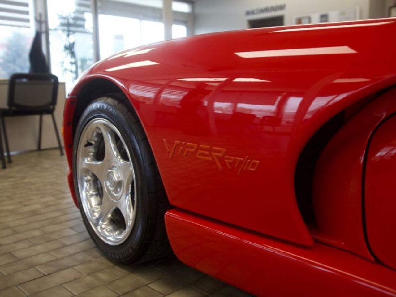 1997 Dodge Viper RT/10  **ONLY 117 MADE - COLLECTOR CAR** Photo