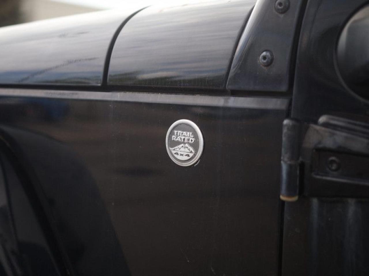 2010 Jeep Wrangler Sahara  **LOW KMS - MANUAL** Photo
