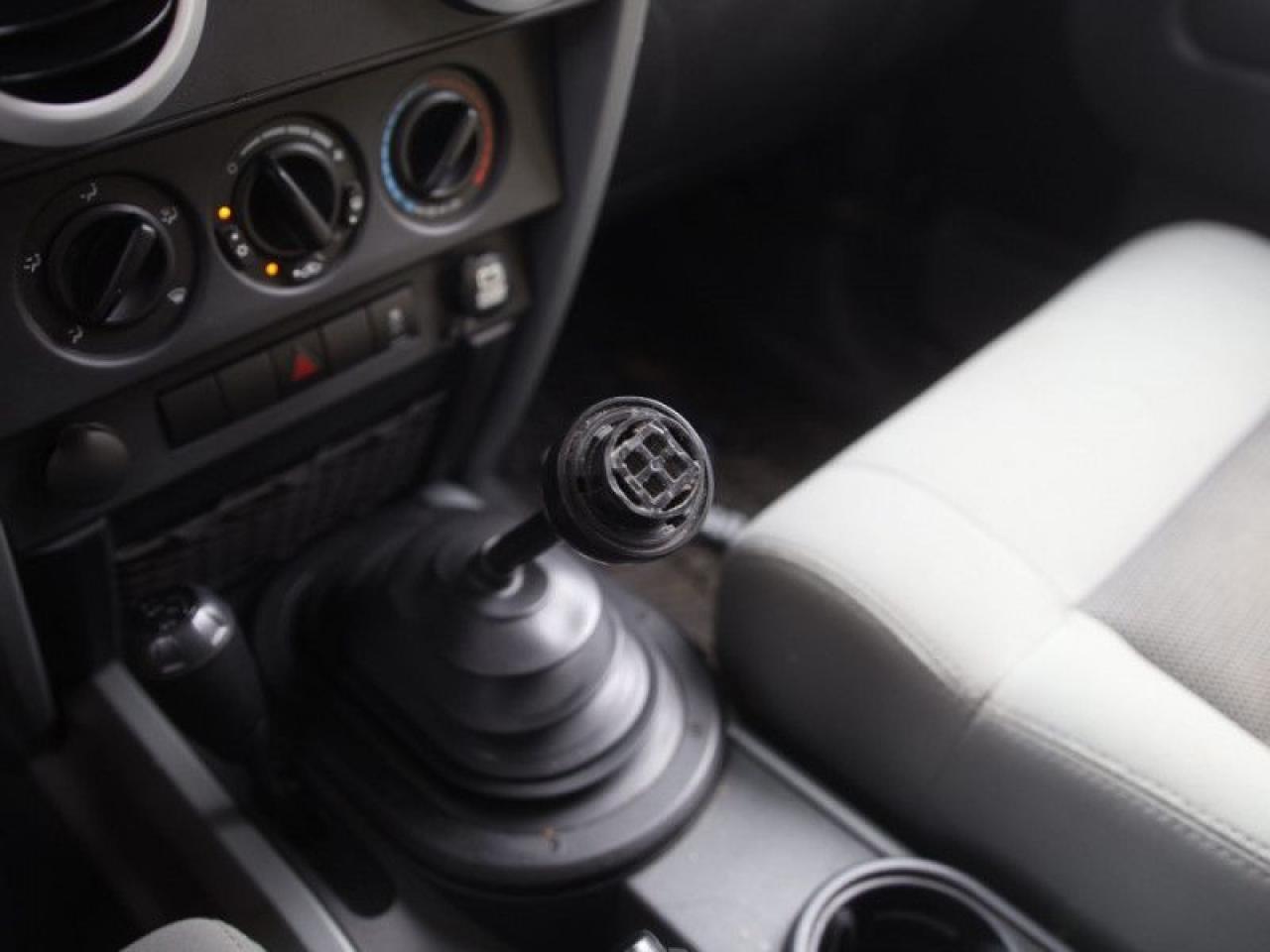 2010 Jeep Wrangler Sahara  **LOW KMS - MANUAL** Photo