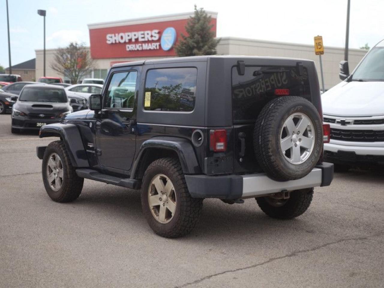 2010 Jeep Wrangler Sahara  **LOW KMS - MANUAL** Photo2