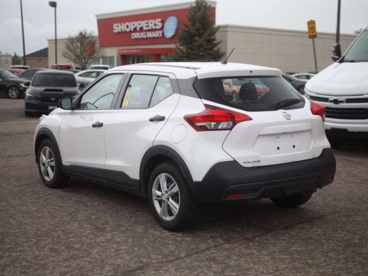 2019 Nissan Kicks S  **LOW KMS - 19 SERVICE RECORDS** Photo2