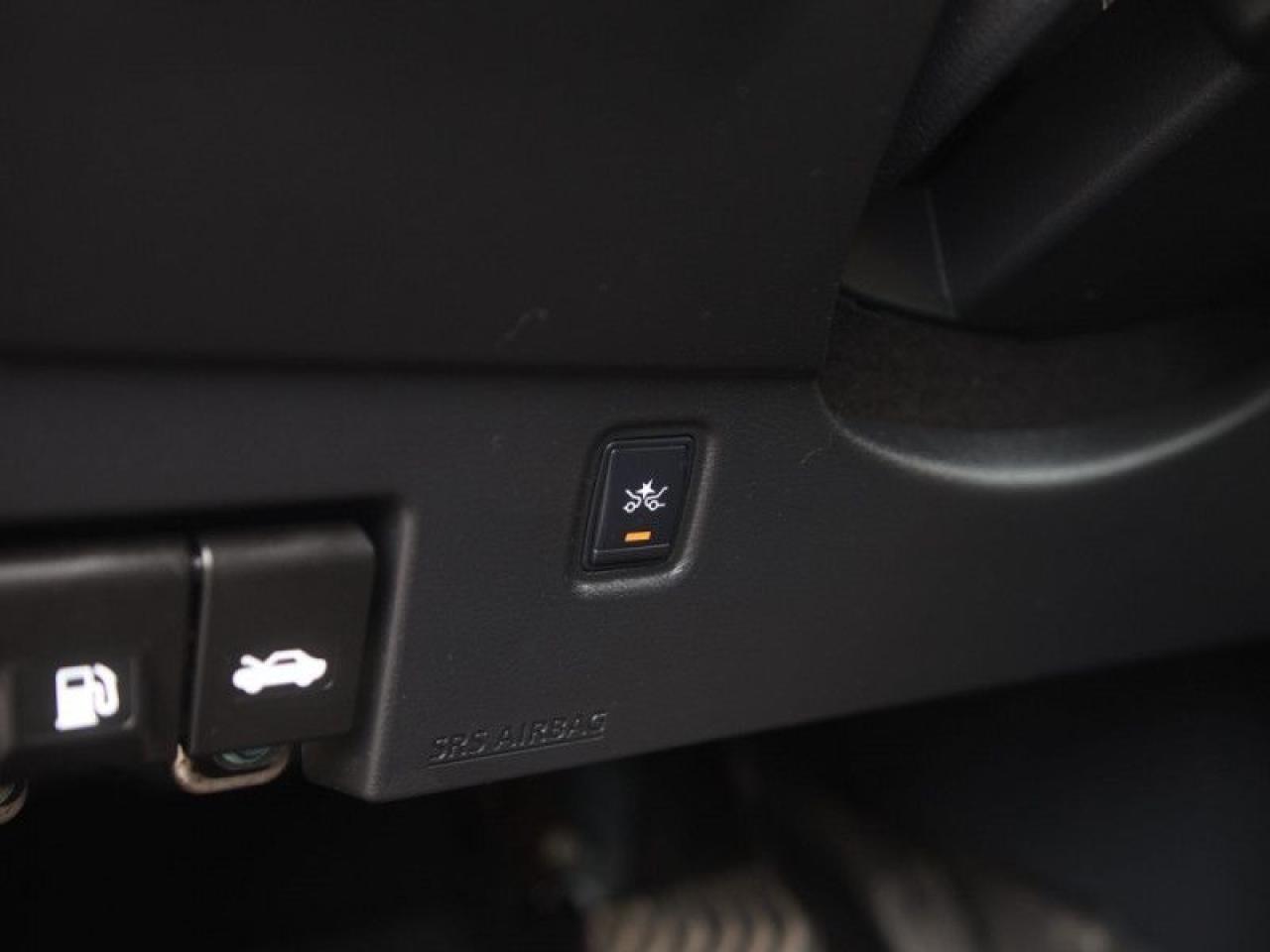 2019 Nissan Kicks S  **LOW KMS - 19 SERVICE RECORDS** Photo