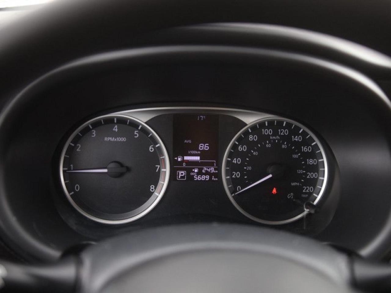 2019 Nissan Kicks S  **LOW KMS - 19 SERVICE RECORDS** Photo