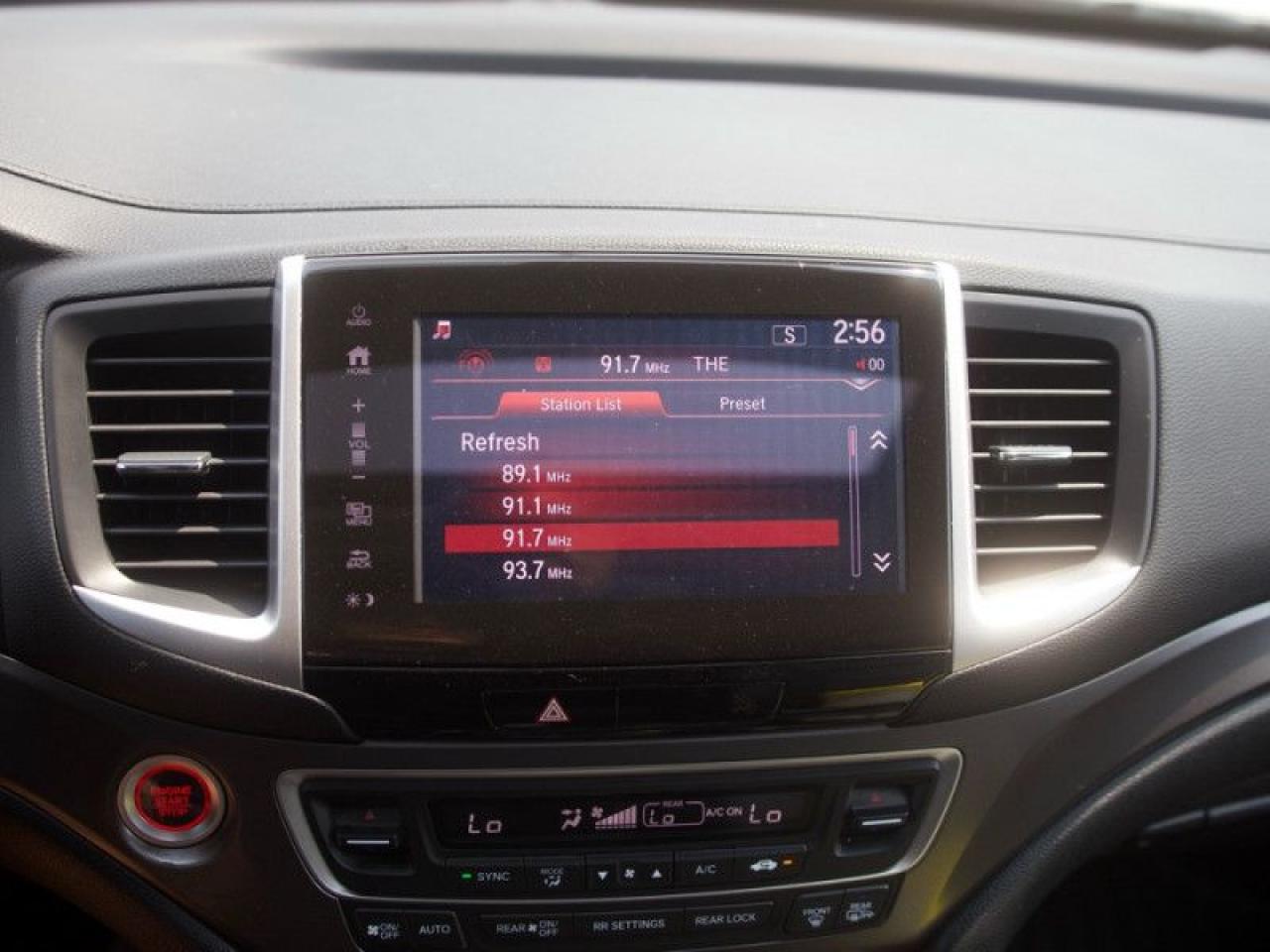 2017 Honda Pilot EX-L RES  **SUNROOF - REAR DVD** Photo