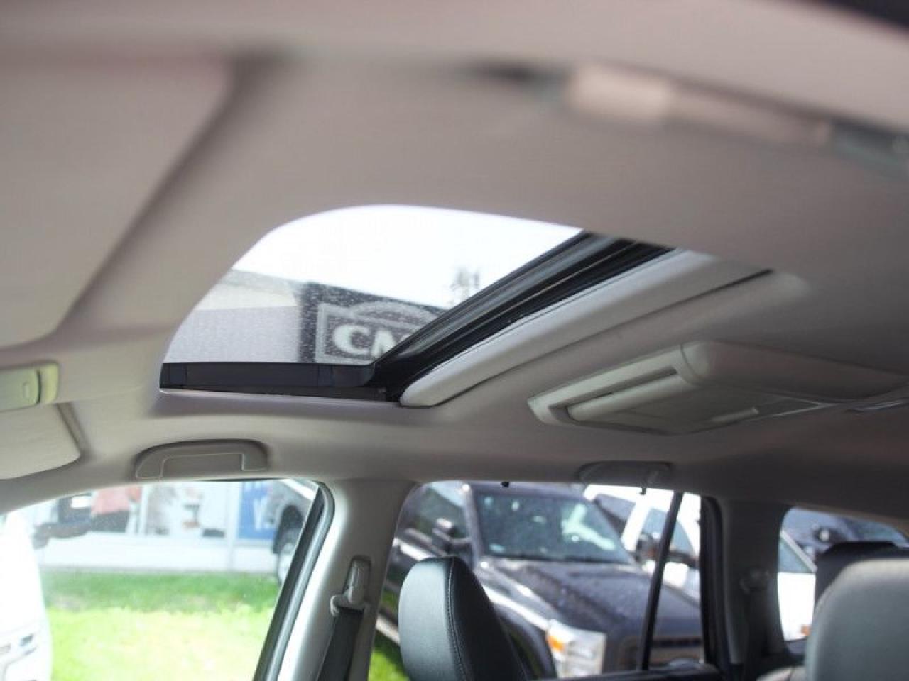 2017 Honda Pilot EX-L RES  **SUNROOF - REAR DVD** Photo