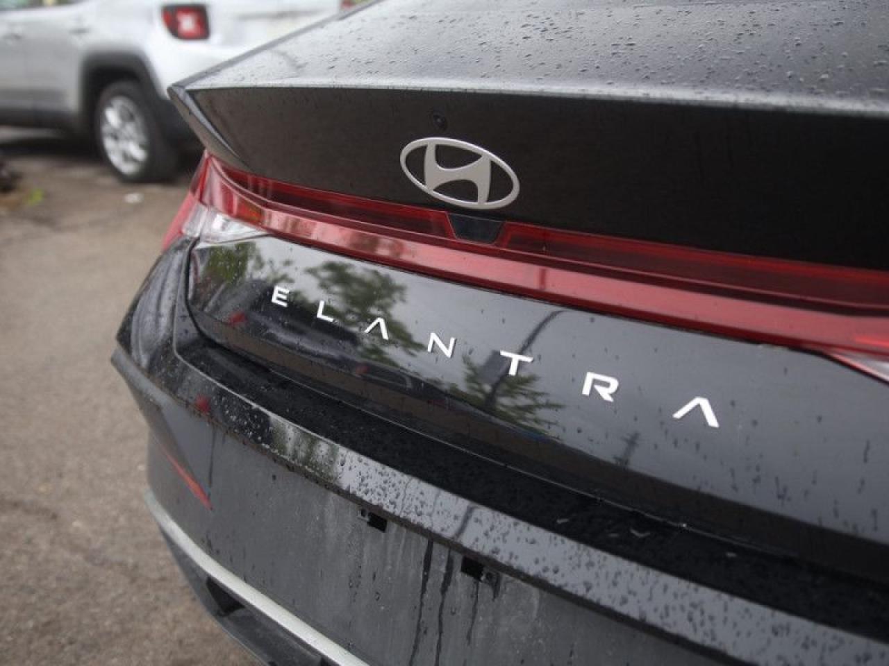 2024 Hyundai Elantra Preferred IVT  **HTD SEATS - LANE ASSIST** Photo