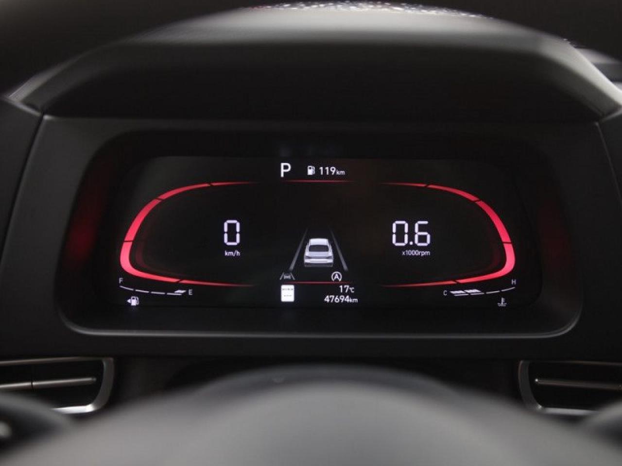 2024 Hyundai Elantra Preferred IVT  **HTD SEATS - LANE ASSIST** Photo