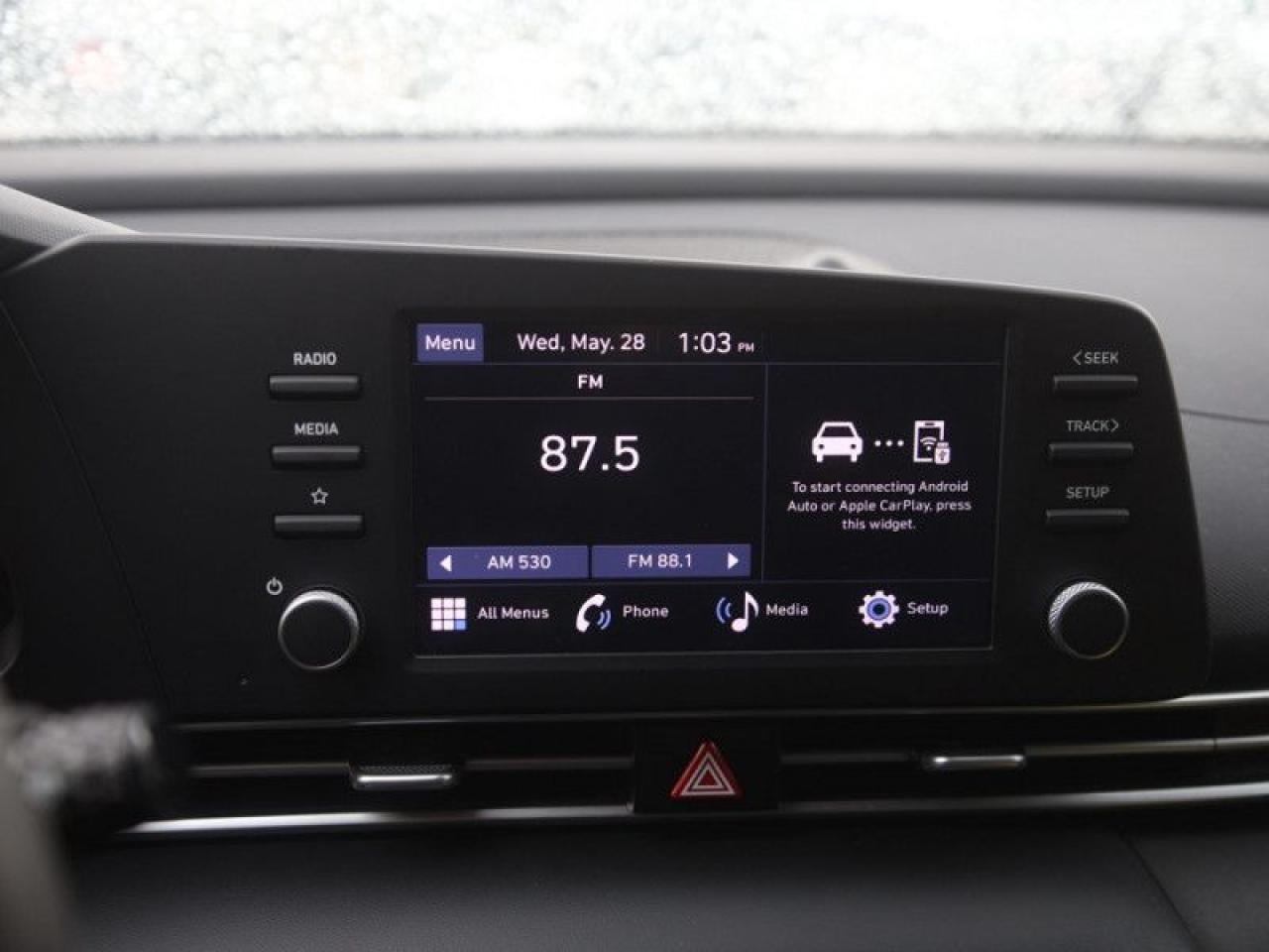 2024 Hyundai Elantra Preferred IVT  **HTD SEATS - LANE ASSIST** Photo